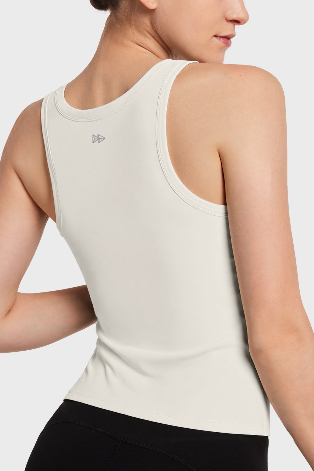 Canotta sportiva da donna Anywhere con scollo a V e coppe cucite | Canotta quotidiana