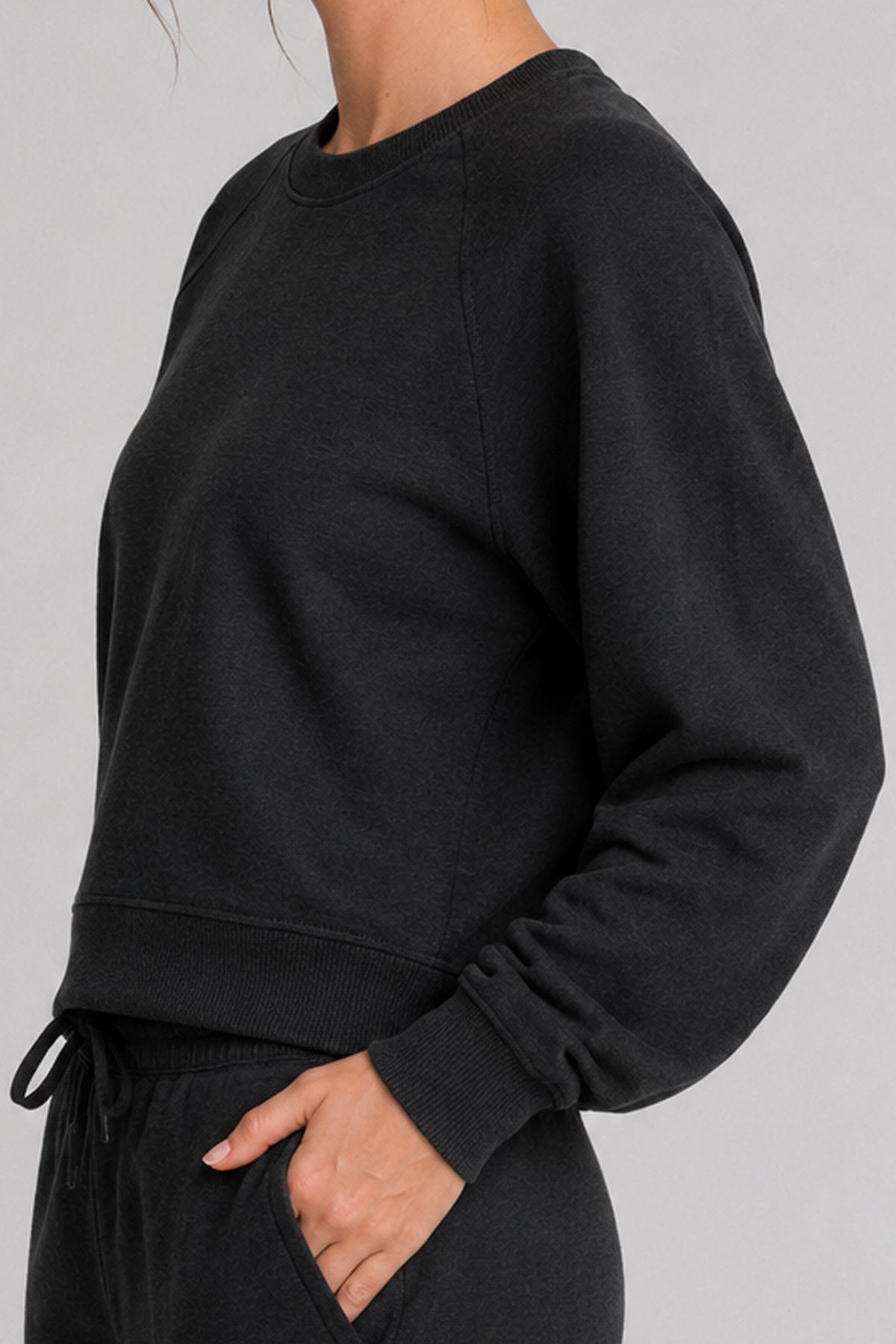 Anywhere™ Cropped Stretch Sweatshirt With Relax Fit | Women's Sports Sweatshirt