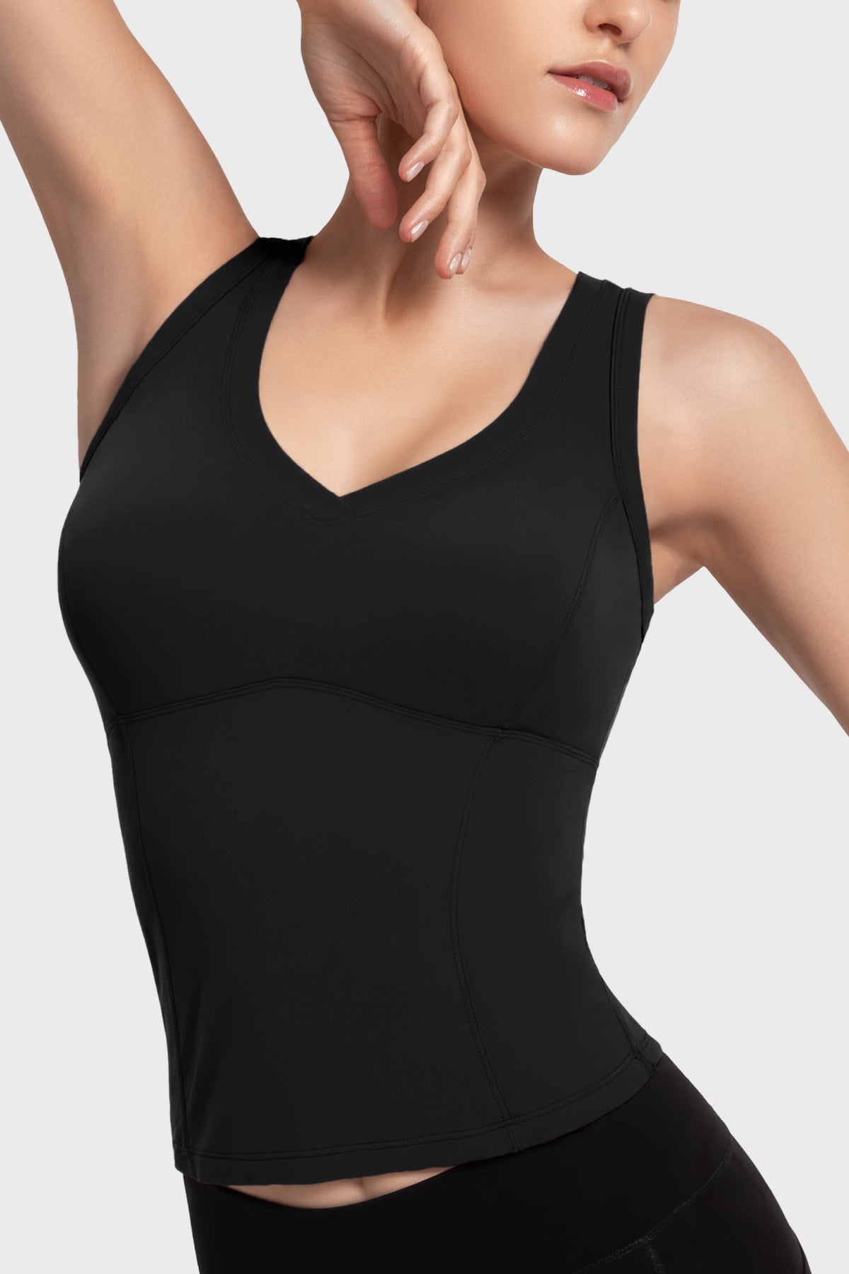 Canotta sportiva da donna Anywhere con scollo a V e coppe cucite | Canotta quotidiana