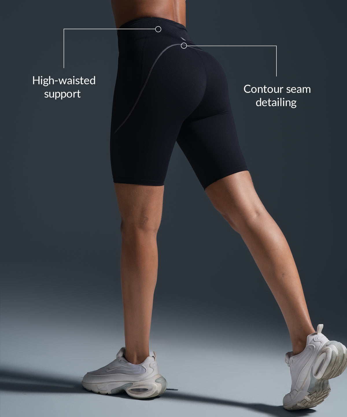 Pantaloncini elasticizzati a vita alta Echo con tasche laterali, 9'' | Pantaloncini da corsa ad alto sostegno da donna