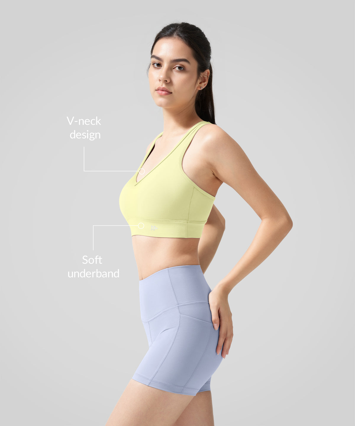 Anywhere V-Ausschnitt Racerback Yoga-BH im neuen Stil | Leicht stützender Sport-BH für Damen