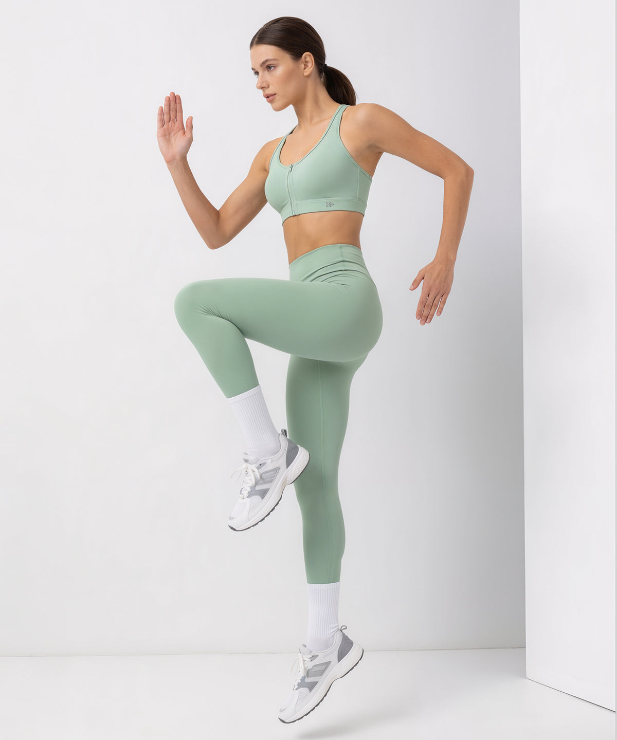 Shift™ Front Zip Sewn-in Pads Racerback Running Bra | Women's High Support Sports Bra