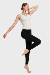 Canotta sportiva da donna Anywhere con scollo a V e coppe cucite | Canotta quotidiana