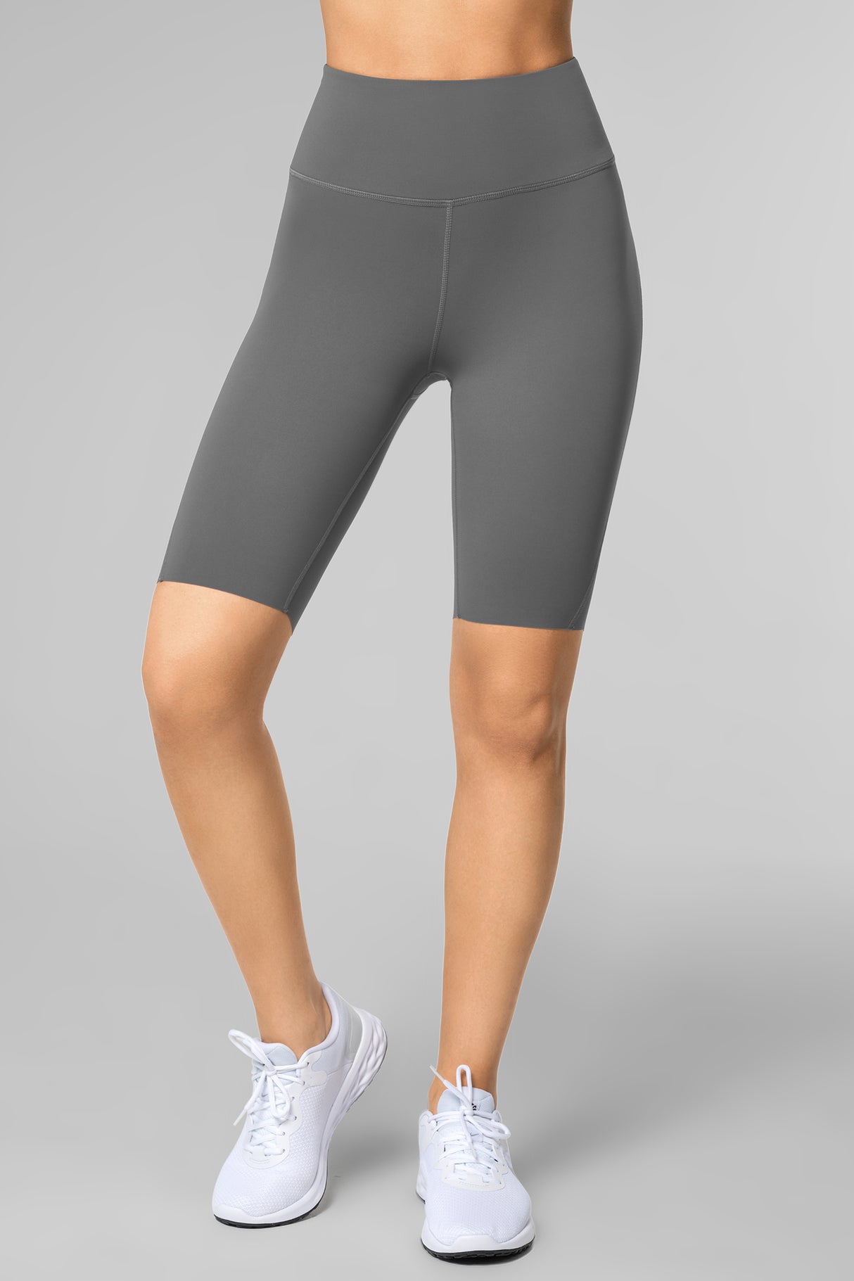 Shorts deportivos Echo de cintura alta y corte cropped de 23 cm | Shorts deportivos de alta sujeción para mujer