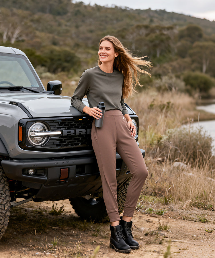 Pantalones deportivos de corte regular con bolsillos laterales | Pantalones deportivos para mujer